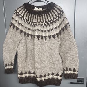 Elegant Nordic Pattern Crew Neck Sweater - Brown and Cream